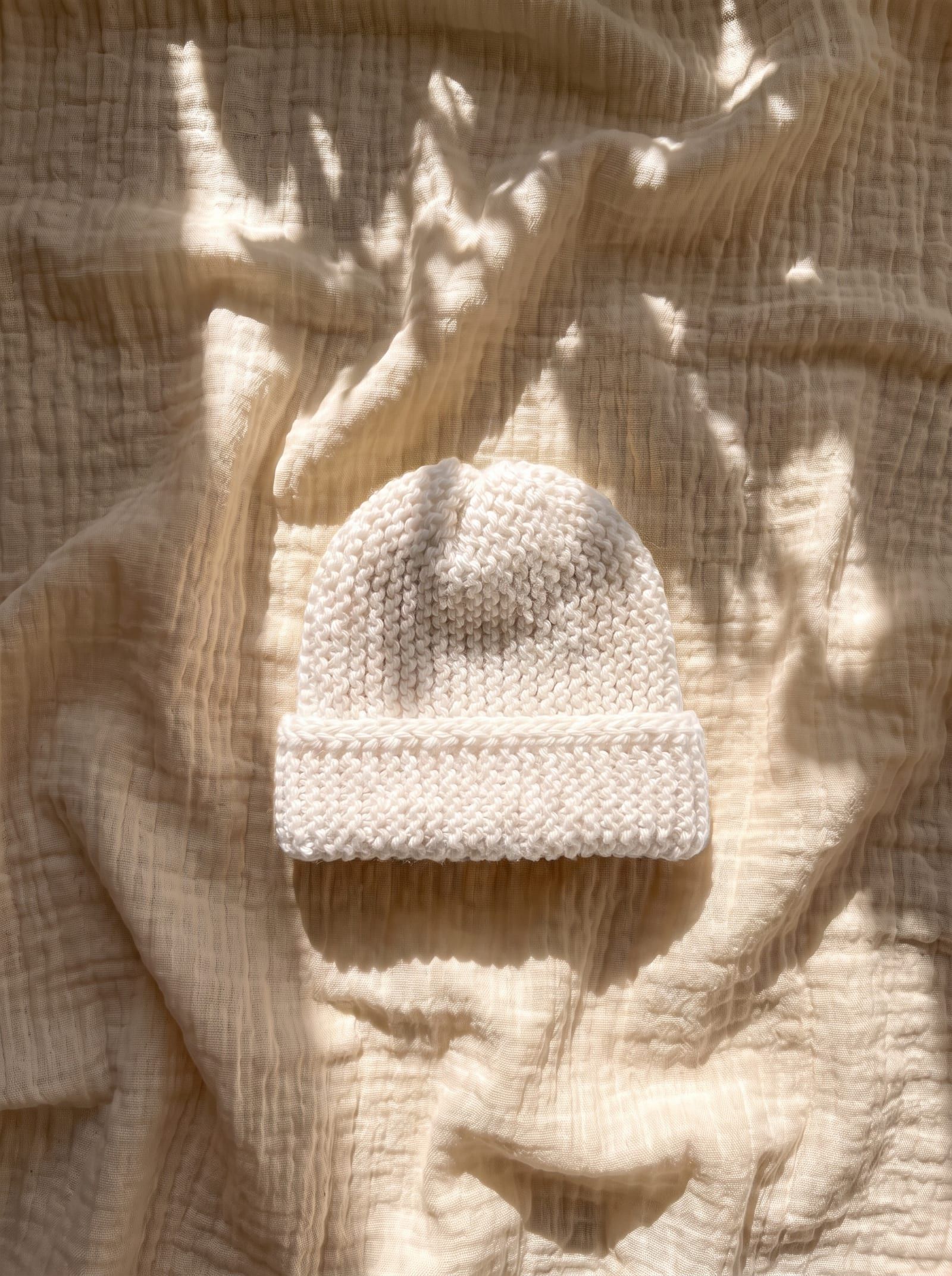 Babymütze «Winter», flach fotografiert